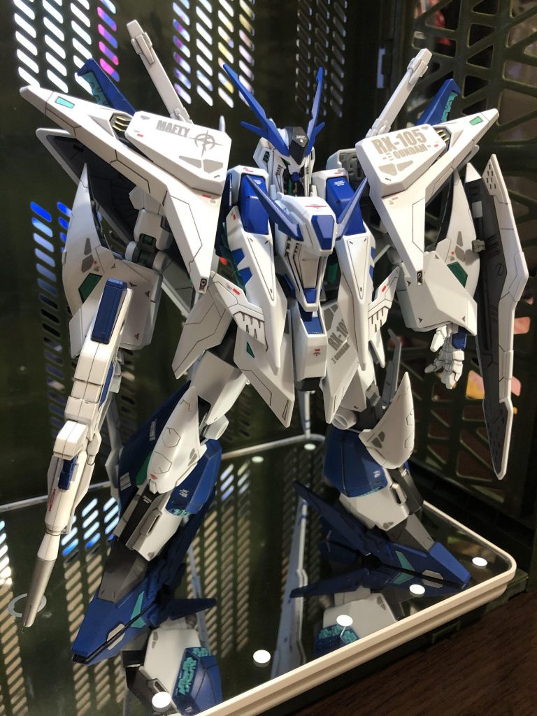 今回の俺専用機はパーソナルカラーであるブルーバイオレットを捨て、ピュアブルーで塗装。