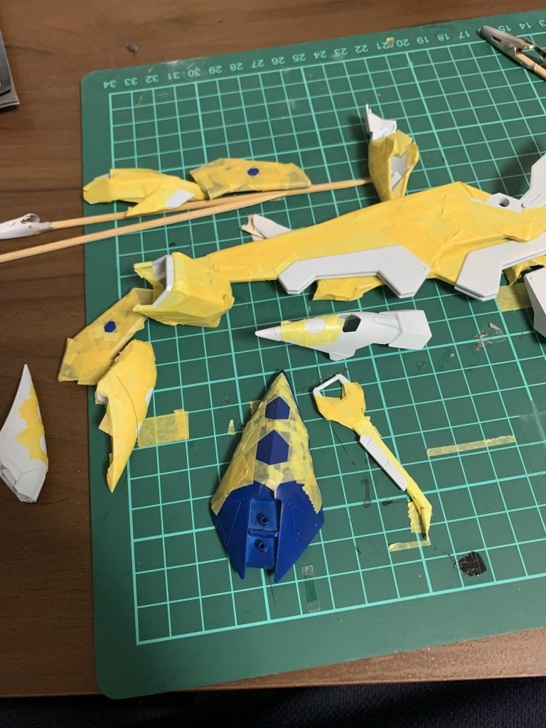 写真だとわかりにくかったけど紺色の部分ちゃんと2色で塗り分けています