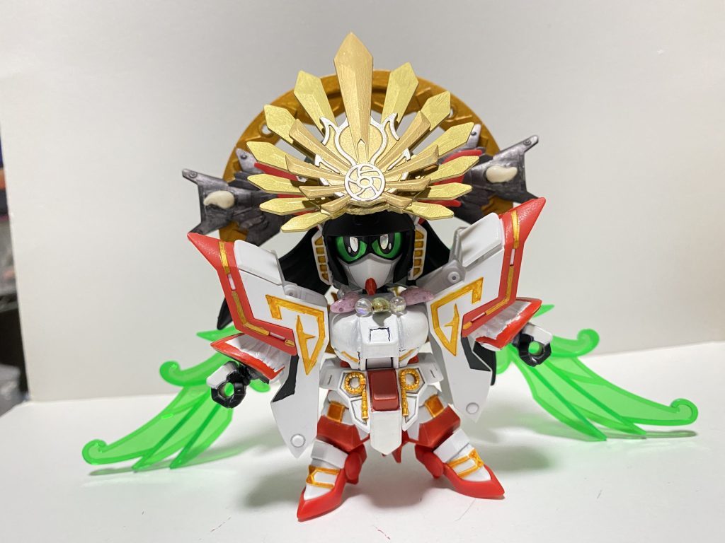 武装形態。三種の神器装着！頭の飾りも豪華に！豊臣秀吉頑駄無のパーツにLGBB闇将軍の剣使ってます。肩は差し替えで。LGBB號斗丸のパーツが袴みたいに使えそうだったので。肩パーツに固定してます。背面のトーラス はBBスターゲイザーから。お祓い棒みたいな四角のデザインをプラ板で追加。