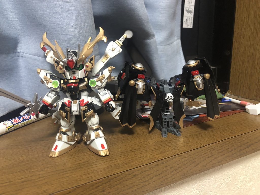 ここから追加です。衣を飾れる台座も一応作ったので、載せます。(⌒-⌒; )