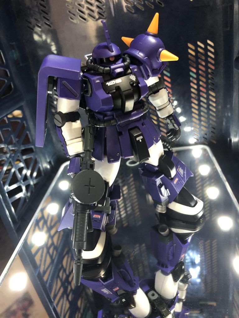 高機動型ザクⅡ R-2–4枚目/制作者：真樹京介