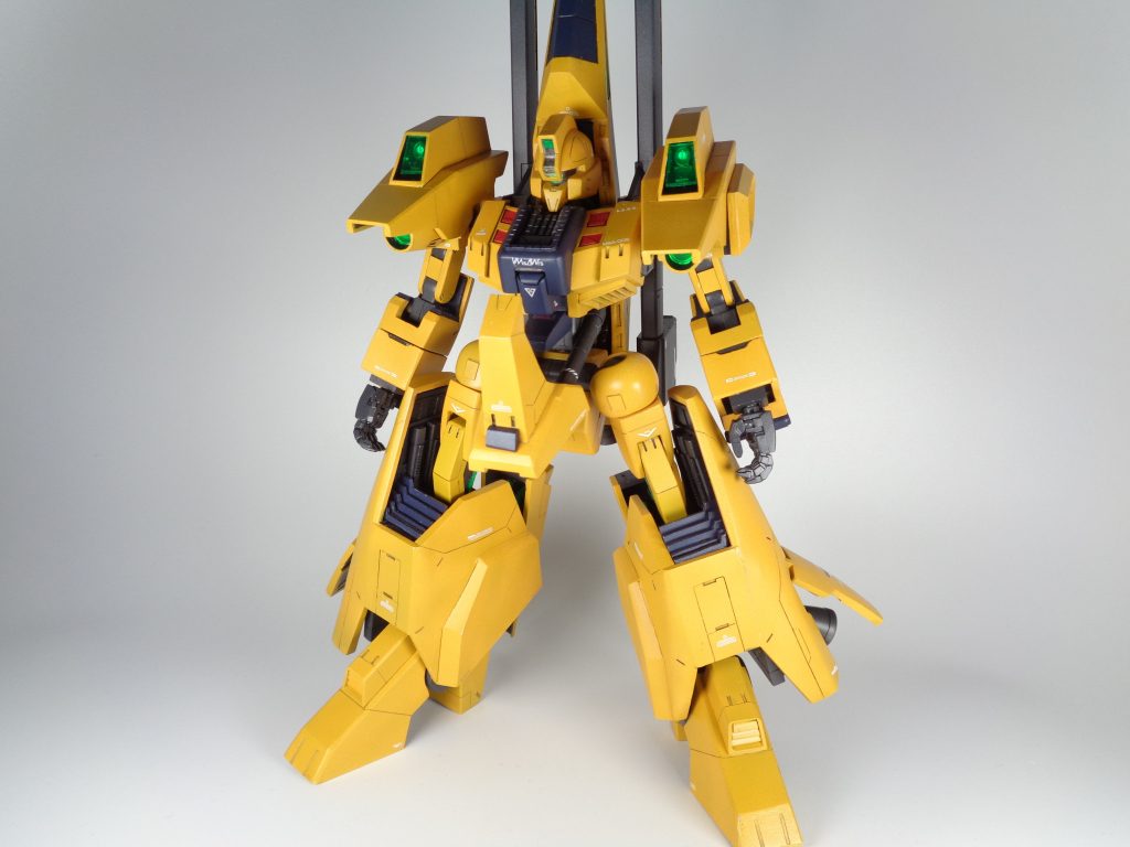 個人的には肩と脚のボリュームと面出しが上手くいって満足！頭部はジムクゥエル、胸部・股間、手首がリゼル、前腕・太ももが旧インパルス、股関節がREディテクター、その他コトブキヤMSG、waveプラサポ多用しながらだいたいプラ板で作成してあります。流用しました感がないようには気を付けました笑