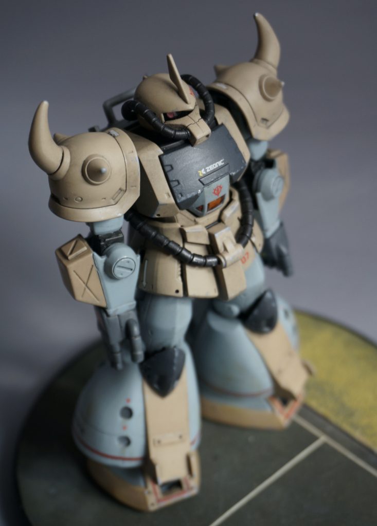 先に塗装のお話をしちゃいますと下記の通りです。旧キット箱絵風のカラーリングにて全塗装↓デカール貼り↓つや消しトップコート↓ウォッシング↓ウェザリング↓つや消しトップコート