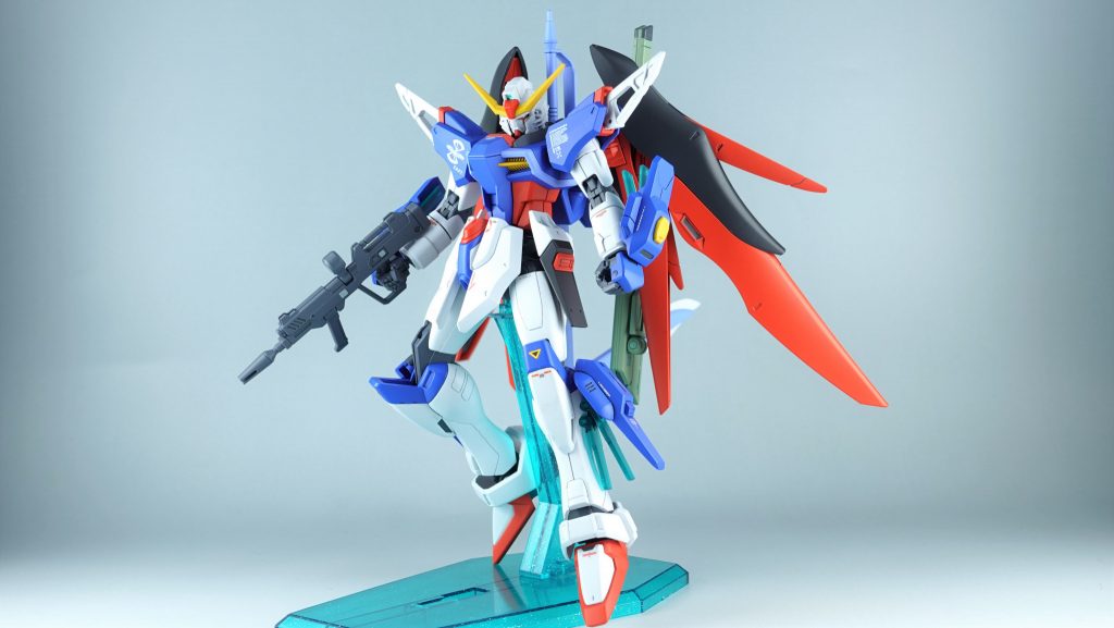 元がデスティニーガンダムの顔なだけあって違和感は全然ないですね