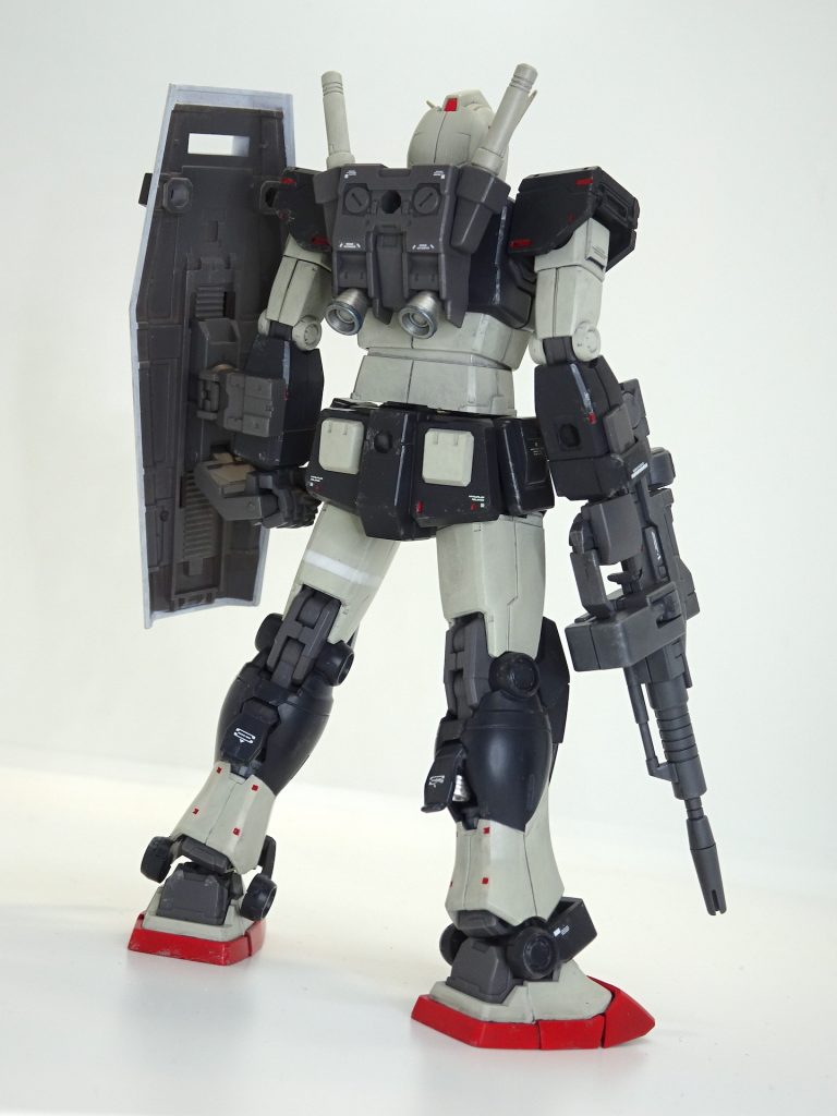 厳密にはプロトタイプカラーは前腕やアンクルアーマーの形状などに差異がありますが、サクッと仕上げたかったので形状はキットのままです。