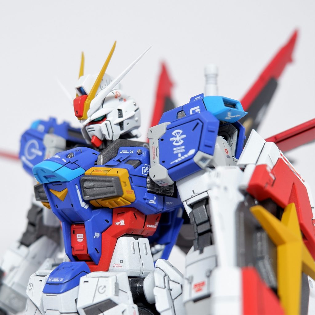 個人的にお気に入りな上半身。メタルボールの埋め込みをやってみたかったが塗膜が厚くなってうまく入らなかったのが残念。