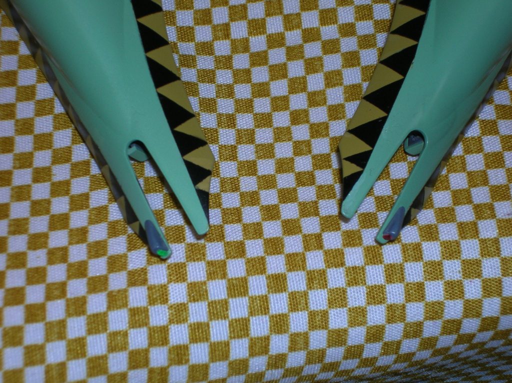 仮設の翼端灯。