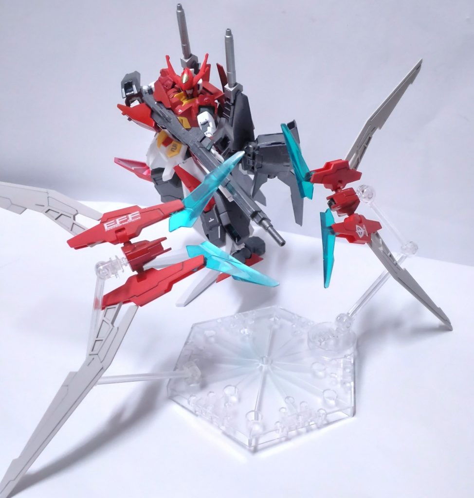 ダブルオーやビルドシリーズで見かけます、◇の間にビームを通し威力をアップさせる攻撃が本機体の必殺技になります。ご閲覧、ありがとうございました。