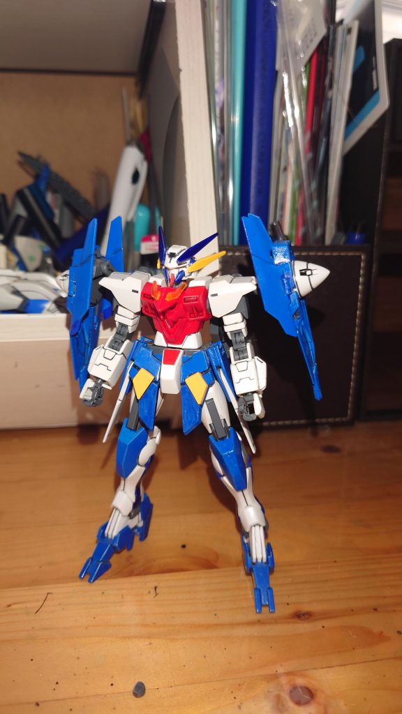 塗装後に胴体とバックパックの繋がり目が壊れてしまい急遽ウイングガンダム炎の胴体にしました。