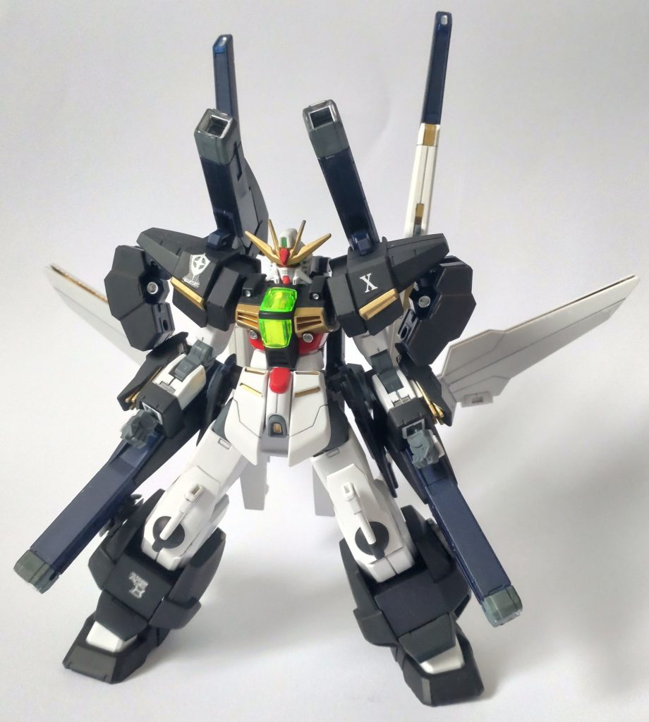 過去にDXベースの改造機体は作りましたが、今回は太めの砲撃機体を目指して作製しています。幼少の頃より好きな機体なので何度でも作りたい。