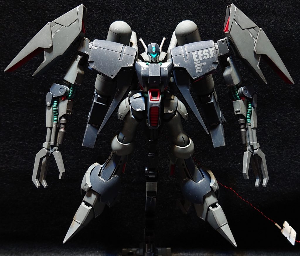 そして余剰パーツと手持ちのポリキャップを使い、差し替えで1号機、いわゆるアニメに登場するバイアランカスタムを再現出来るようにしました。