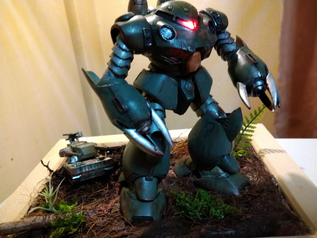 ガチャガチャで見つけた戦車と組みあわせてます