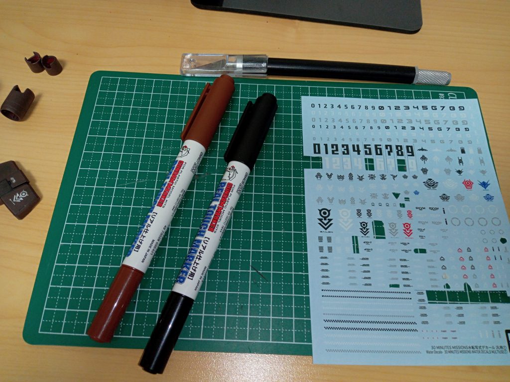 デカールは30MM、汚しはリアルタッチマーカーのみ。