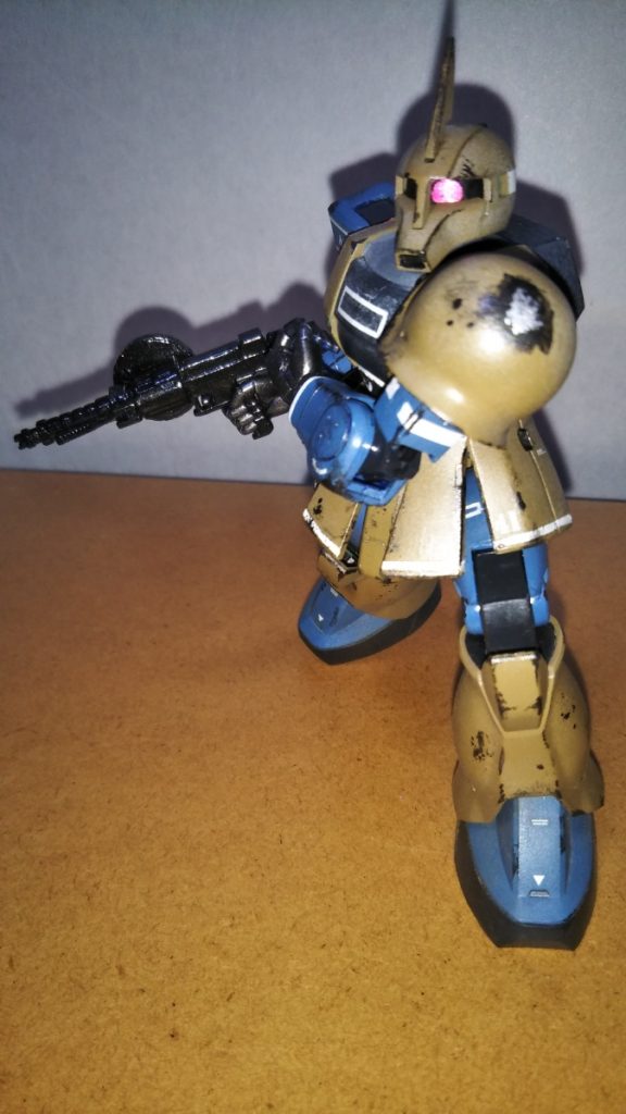 最後までご覧いただき、ありがとうございました。 旧型ザクは昔から大好きな機体のひとつなので、昔ノートの隅に妄想小説もどきを書いていたときから必ず主人公サイドの1機として登場させようと決めていました。 それを今回はこうやって実際に模型で再現することができて、本当に良かったです。 短バレルのマシンガン装備やリアルタイプカラーなど、当時の自分の理想をはるかに上回る形で立体化できたことも大きな収穫でした。 さて、これで50投稿目記念作品「辞令。第04MS小隊を、オデッサ基地防衛に派遣する」の個別投稿も最後となりましたが、次回は少々手間のかかる作品に手を付ける予定なので、「ストーリー投稿」に初挑戦しようと考えています。 完成品をお披露目できるのはいつになるのか見当もつきませんが、よろしければまた是非ご覧になってください。 最後になりますが、本作品をご覧になっての感想などいただけますと幸いです。