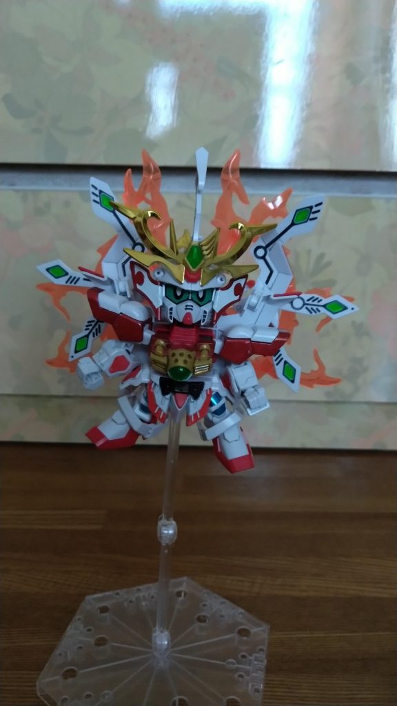 真・爆熱の陣っ!!カミキバーニングガンダムのエフェクトパーツを使用しています。あまり動かすと塗装が剥がれるww