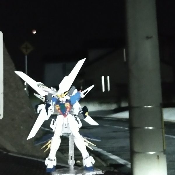 月は出ているか？