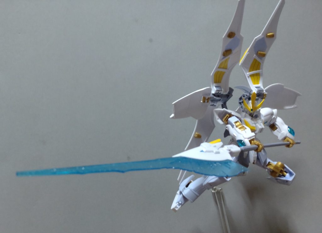 エフェクトはRGシナンジュの成形色違い&ラメ追加っスね