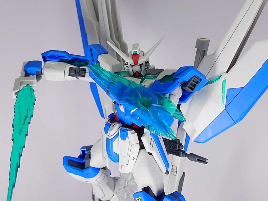 ソード＆シールド構えシールドが結構小ぶりですね