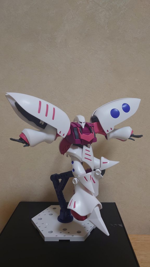 素組み時です。こんなにキレイだったのになんだかハマーンさんに怒られそうです笑