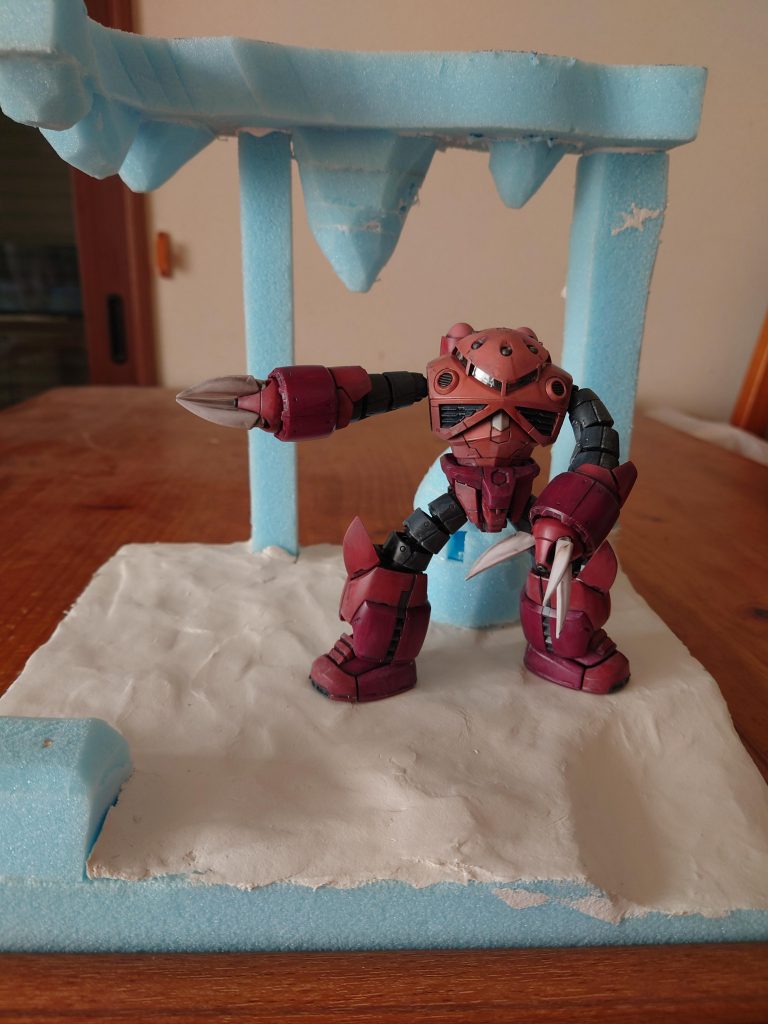 ジャブロー内の洞窟イメージして、盛って・削っての繰り返し。