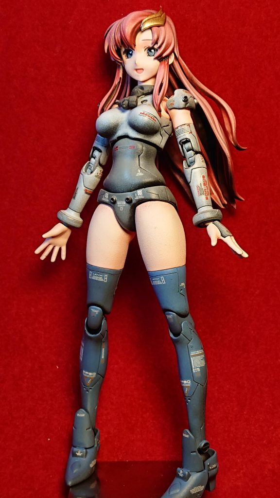 特に髪の色は下地を黒にしてグラデーションかけたのですが失敗したかなと塗り直ししようかと思ったのですが組み立ててみたらそんなに悪くないので採用しました。