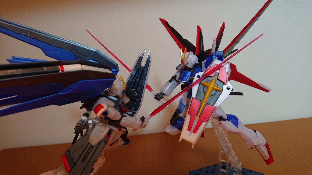 HG フリーダムガンダムVSフォースインパルスガンダム(運命の対決セット)–2枚目/制作者：刺身オレンジ