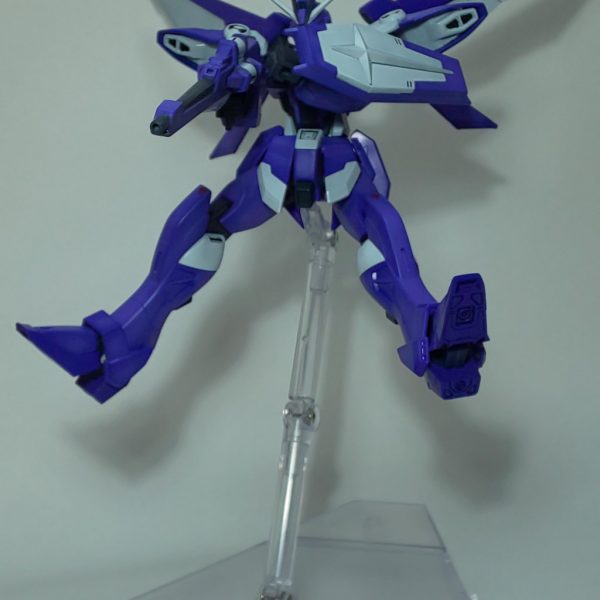 ガンダムブレイカーバトローグのクズノハ・リンドウ機