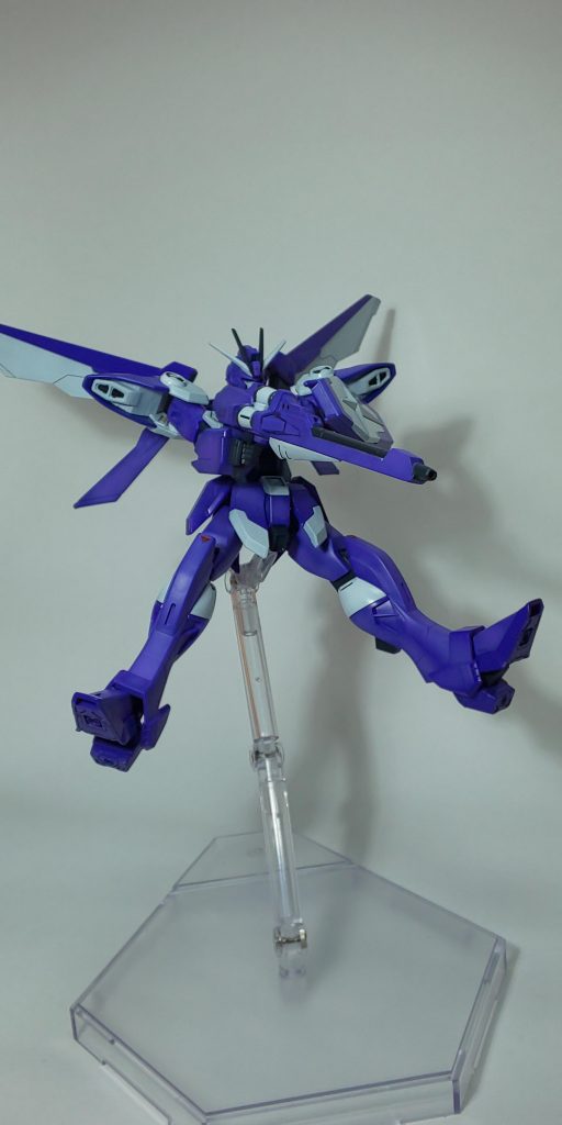 バスターライフル別角度。 インパルスとウイングをパーツ交換でお手軽ミキシングしたというのがとてもガンブレらしくて好きです。