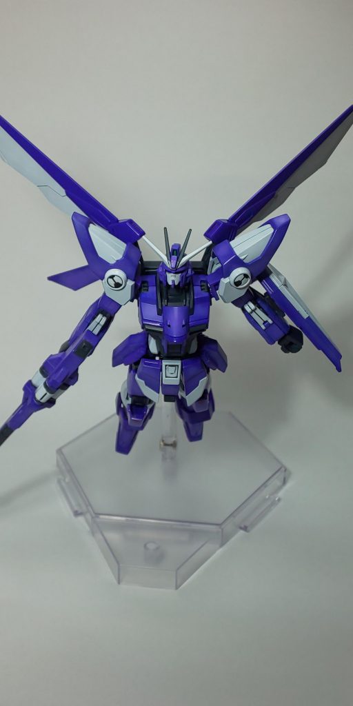 アニメ登場シーンイメージ。リンドウ先輩はとても可愛かったですねぇ。 