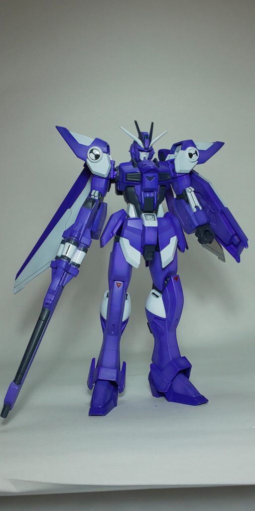 ガンダムブレイカーの作中立ち絵イメージ。 