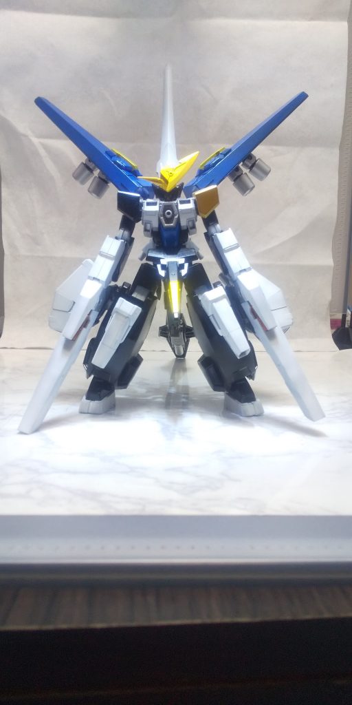 そんな設定をライブ感で仕上げる秋。真っ黒すぎて造形がどうなってんのかわかんないすぎる。