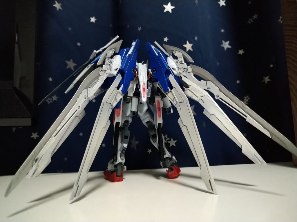 後ろからここからだと翼がきれいに収まります盛り過ぎたと今更ながら感じます