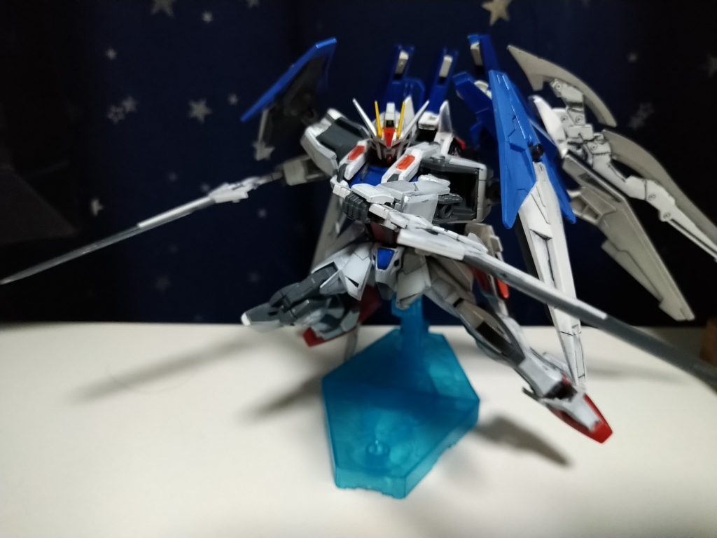 二刀流でセイバーを斬るフリーダムの動きで 