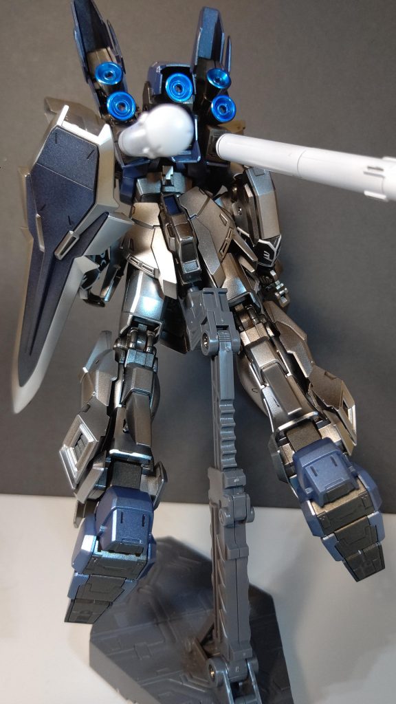 元のキットが神なので、塗り分けがほとんど不要。元の色分けそのままでかっこいい