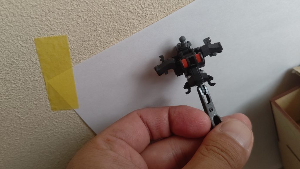 リアクターの色分け部分や、フレームのスミ入れにガイアの蛍光エナメルを使用。装甲を着けたら思ったより表に出てこなくて涙目w