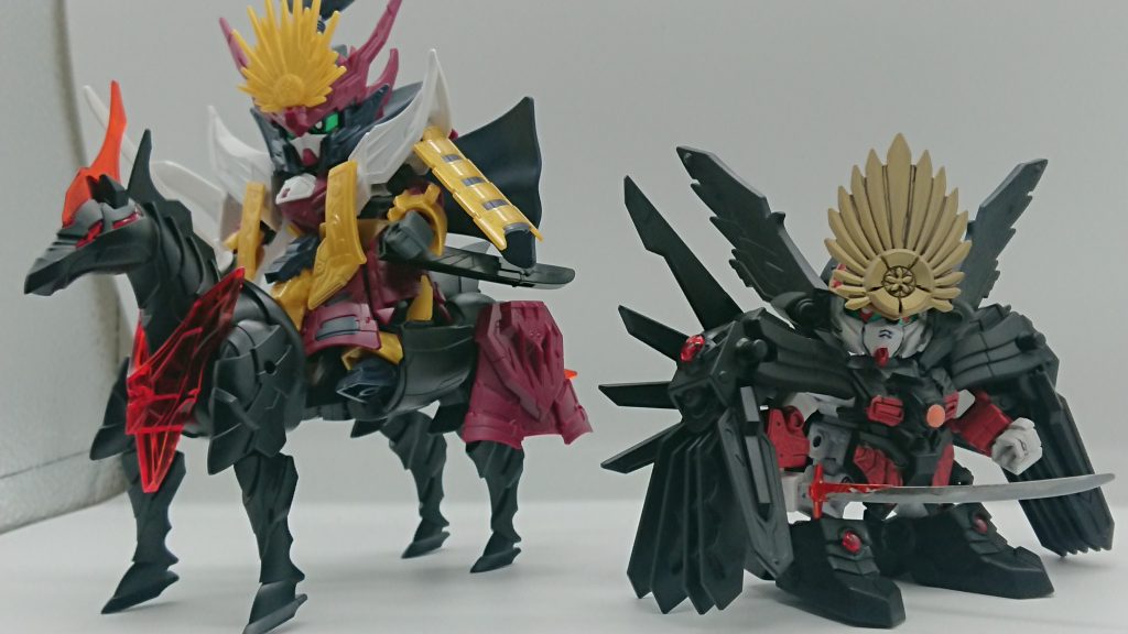 もう一人の第六天魔王の信長ガンダムエピオンと。こちらも塗装したらアップしたいですね。