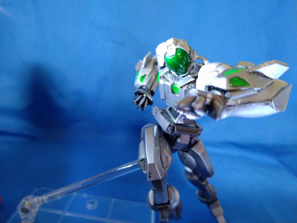 握りこぶしはドラドから流用