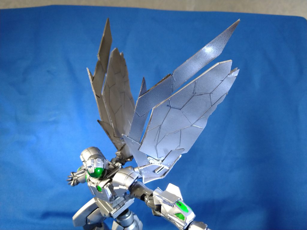 羽根部はスローネアインとプラ版で制作