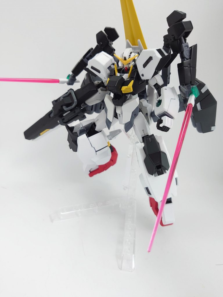 マスクソード、GNキャノンの隠し腕はアーマー装着時でも使用可能です