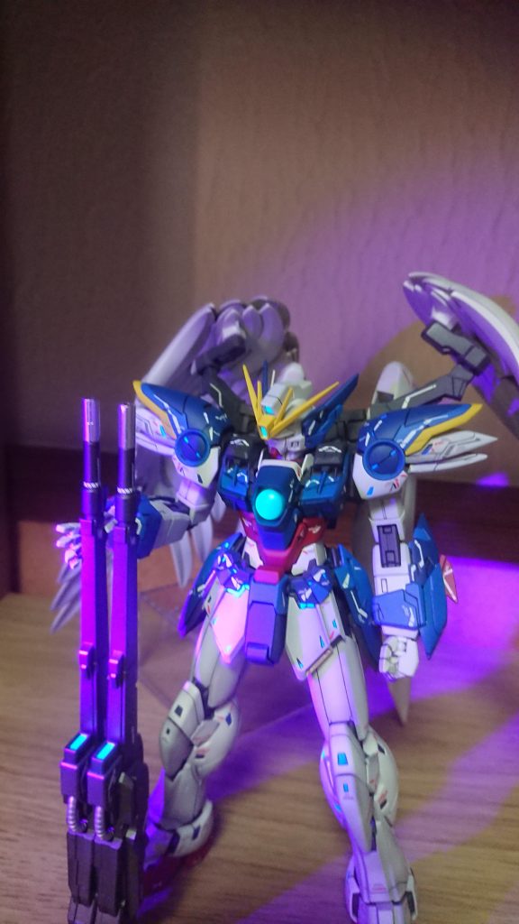 ウイングガンダムEW–5枚目/制作者：@kahi0430