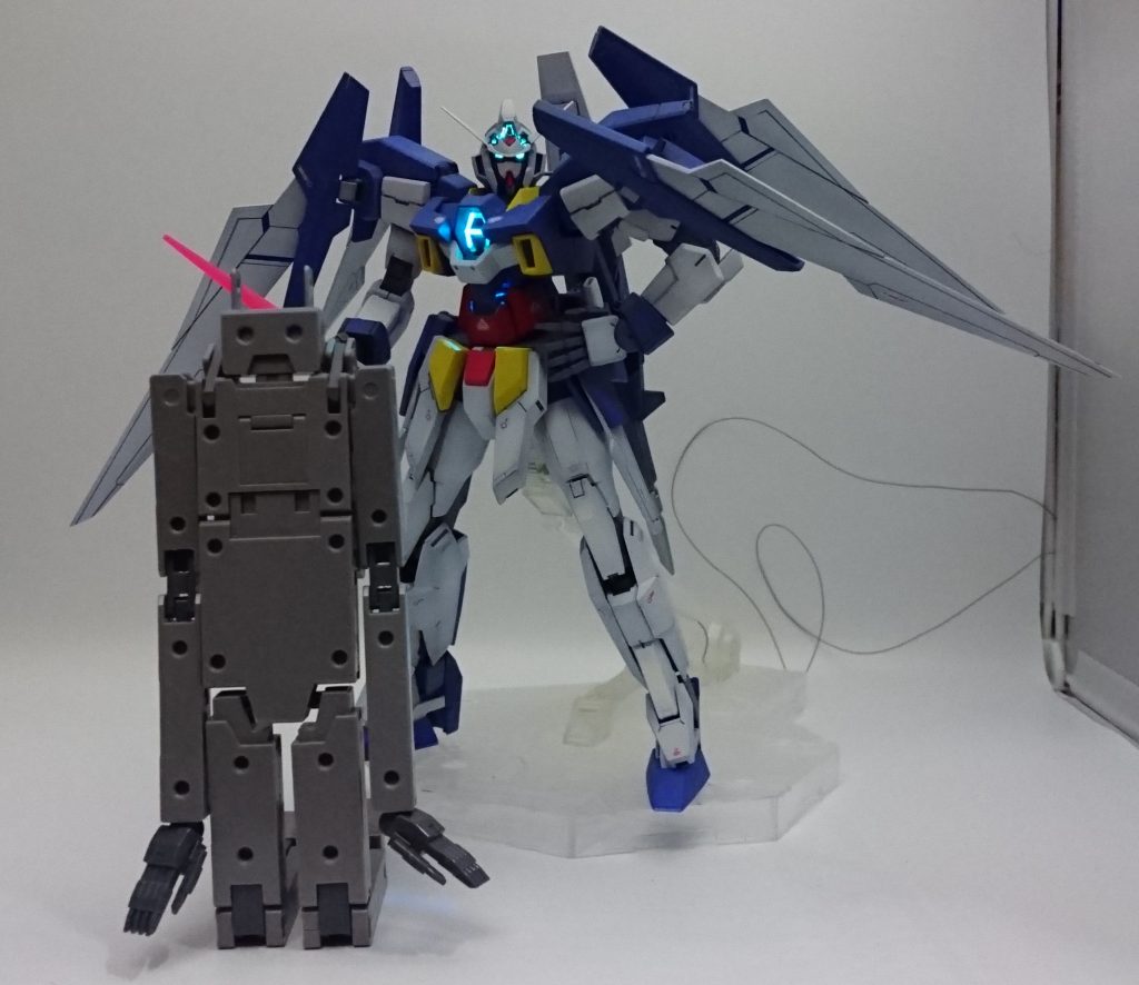 残虐性を増やすためにサーベルじゃなくてナイフにします