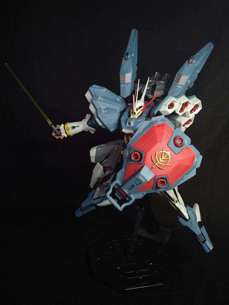 大型スラスターはフレキシブル稼働で自由に角度を調整可能