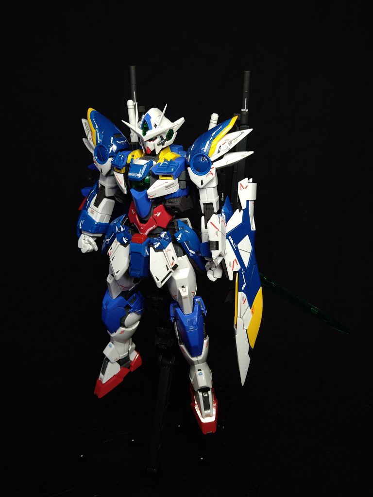 オールラウンダーな戦闘を可能な装備と高い近接戦闘を可能にする広い関節の稼働範囲を確保している。