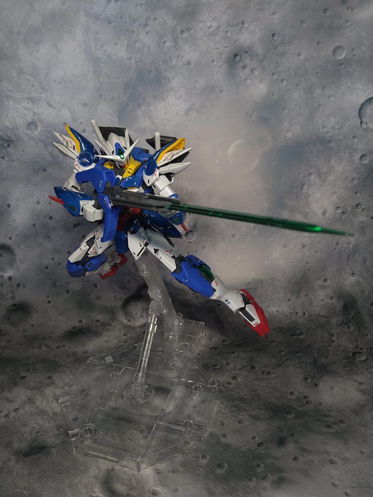 ライフルモードソードモードとの切り替えにより射撃可能