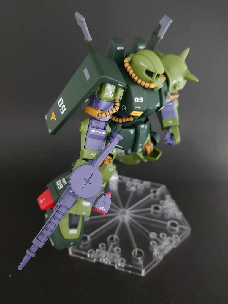 ジェリドの搭乗機のイメージで、自意識過剰な感じにティターンズのデカール多めにして、ティターンズアピール(笑)