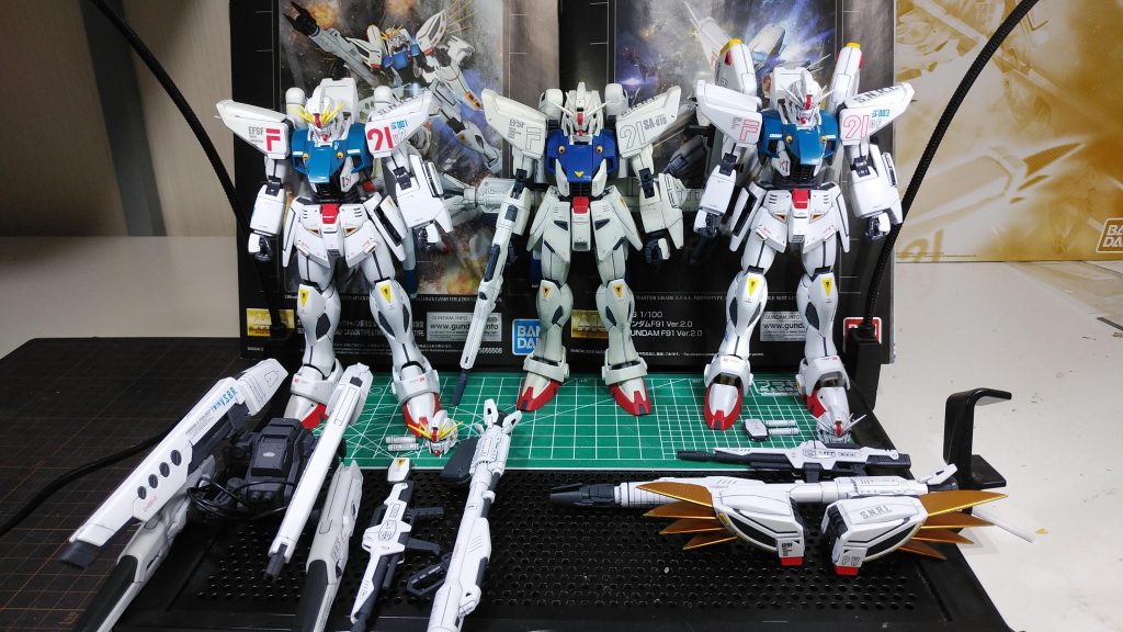 左から←ツインヴェスバー╋量産型F91→バックキャノン