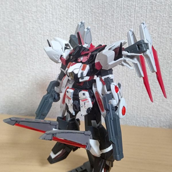 S(セイバー)ガンダム  アストライア シルメリア  2枚目 専用刀ガンダムマーカーで塗りました  制作途中（1枚目）