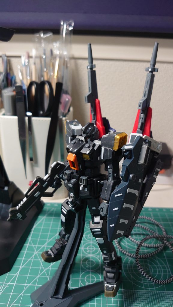 スジ彫りもちょこっと追加です。