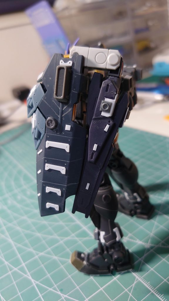 シールドは、ジェスタのシールドにジャンクパーツを合わせてみました。