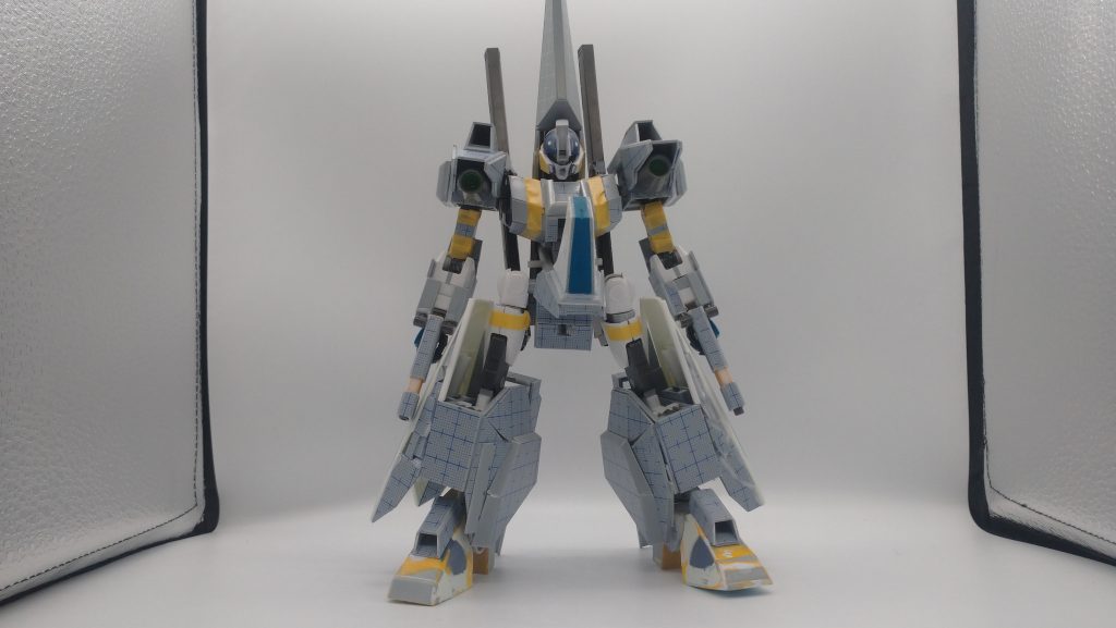 製作中の写真、ほぼほぼwaveのプラプレート頼り、形状出しはもちろん隙間埋めなど表面処理が一番時間かかってます。